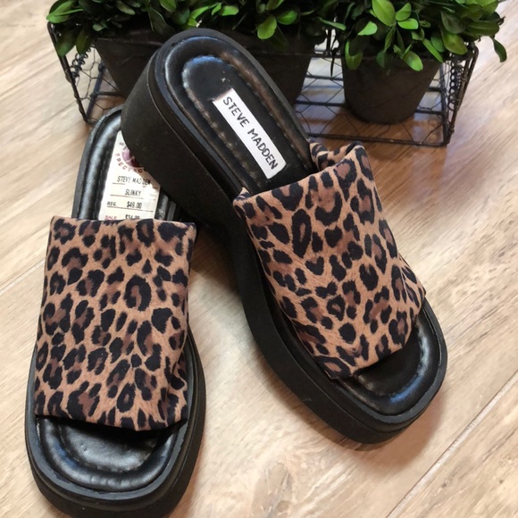 Steve Madden Shoes - New! Steve Madden Slinky Slip Ons